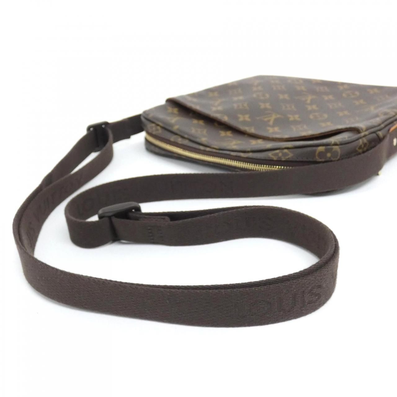 Louis Vuitton Monogram Trotteur Boble Shoulder Bag — view 4