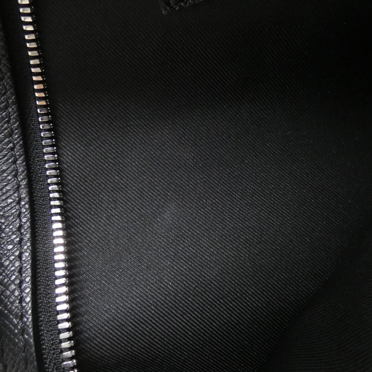 Louis Vuitton Taiga Llama Duo Sling Bag — view 7