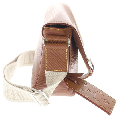 Louis Vuitton Epi XL Montsouris Messenger Bag Brown Leather Silver — view 3