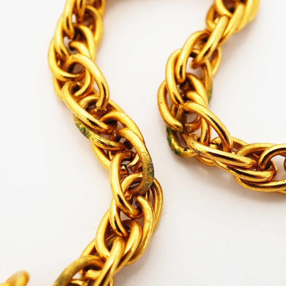 Chanel Necklace Vintage CC Logo Round — view 7