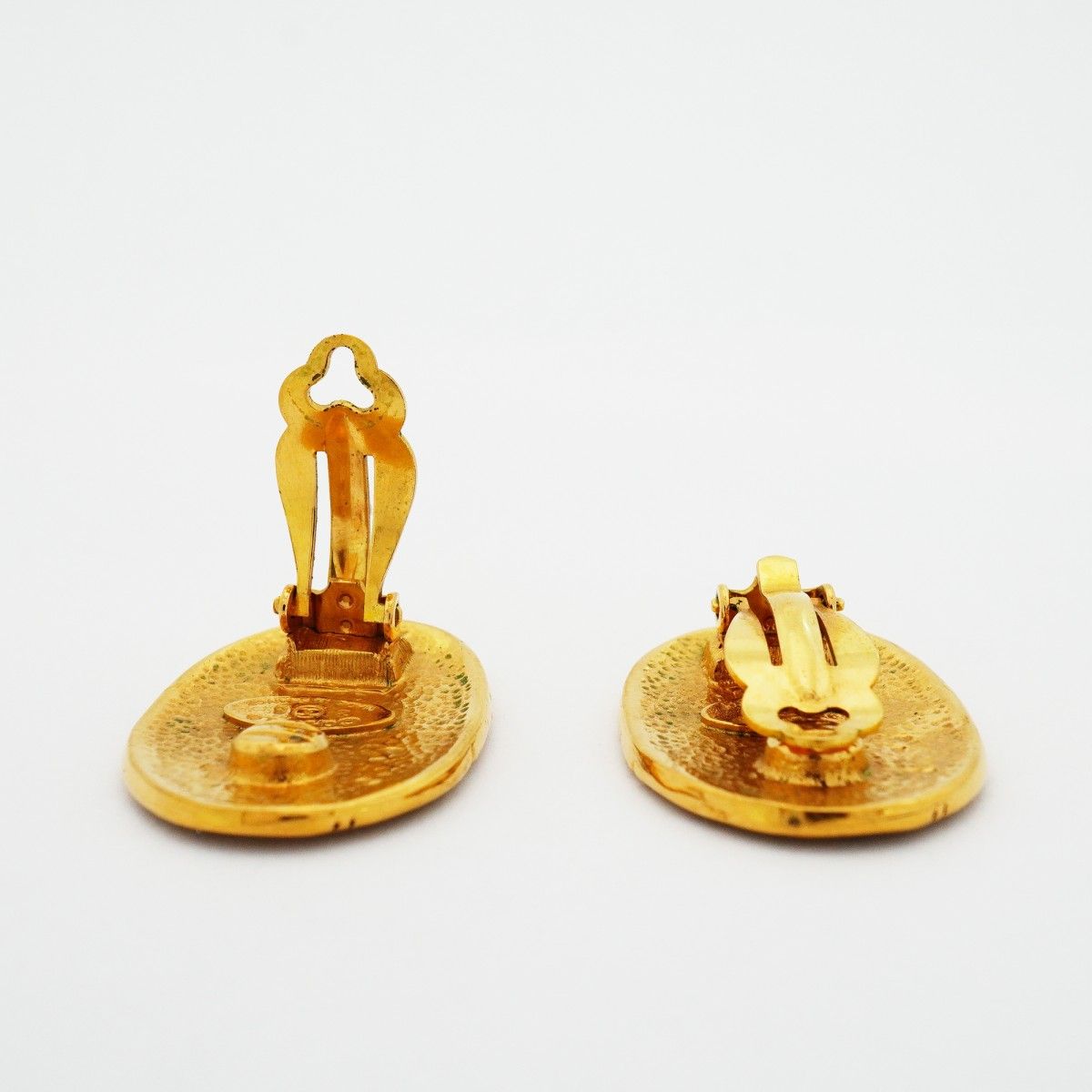 Chanel Earrings Vintage CC Logo Crown Oval Gold Plated — view 3