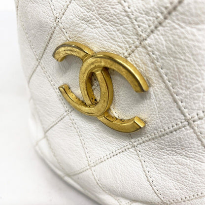 Chanel Shoulder Bag Bicolor Leather White Gold — view 7