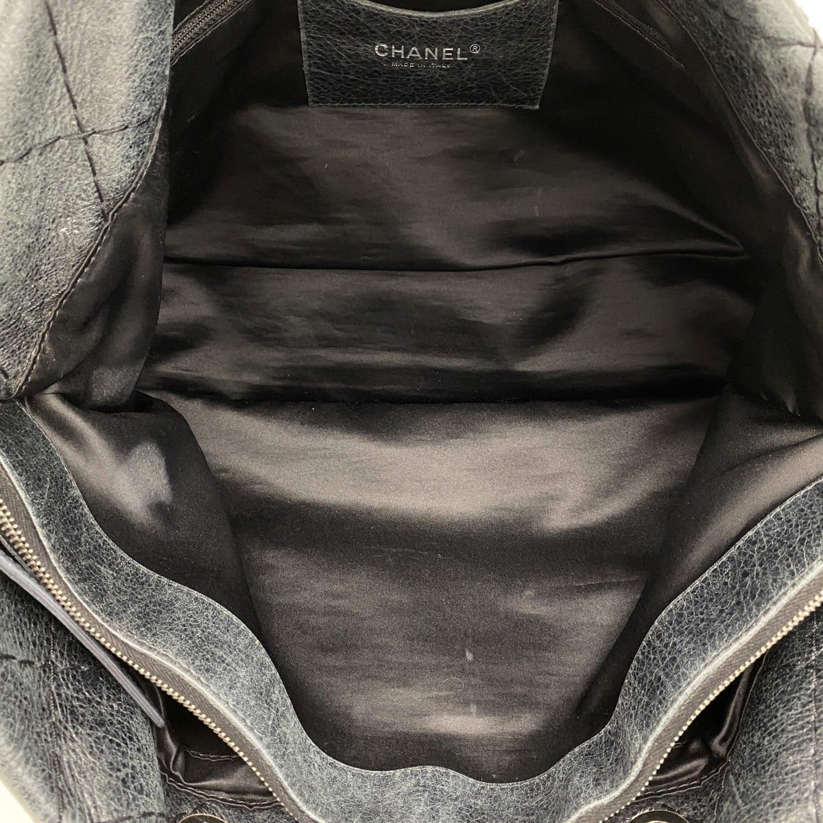 Chanel Tote on the Road Leather Black Silver — view 4