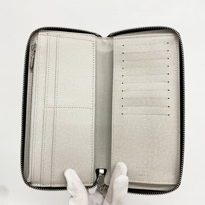 Louis Vuitton Wallet Taigarama Zippy Vertical Antarctica — view 3