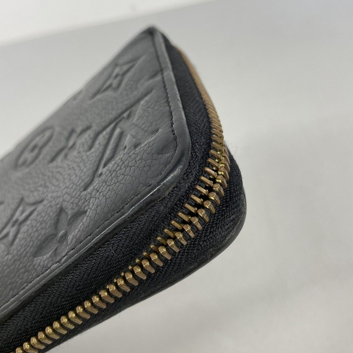 Louis Vuitton Wallet Monogram Empreinte Zippy Noir — view 8