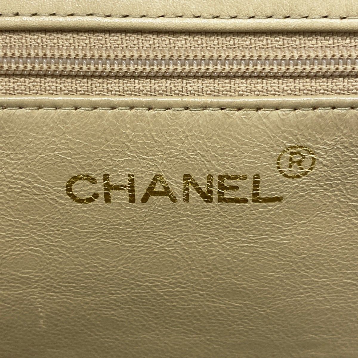 Chanel Chain Tote Lambskin Beige Gold — view 5