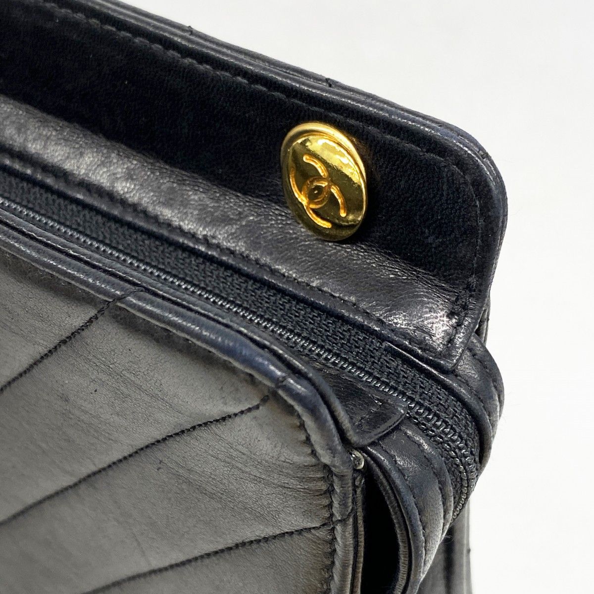 Chanel Shoulder Bag Stitch Lambskin Black Gold — view 7