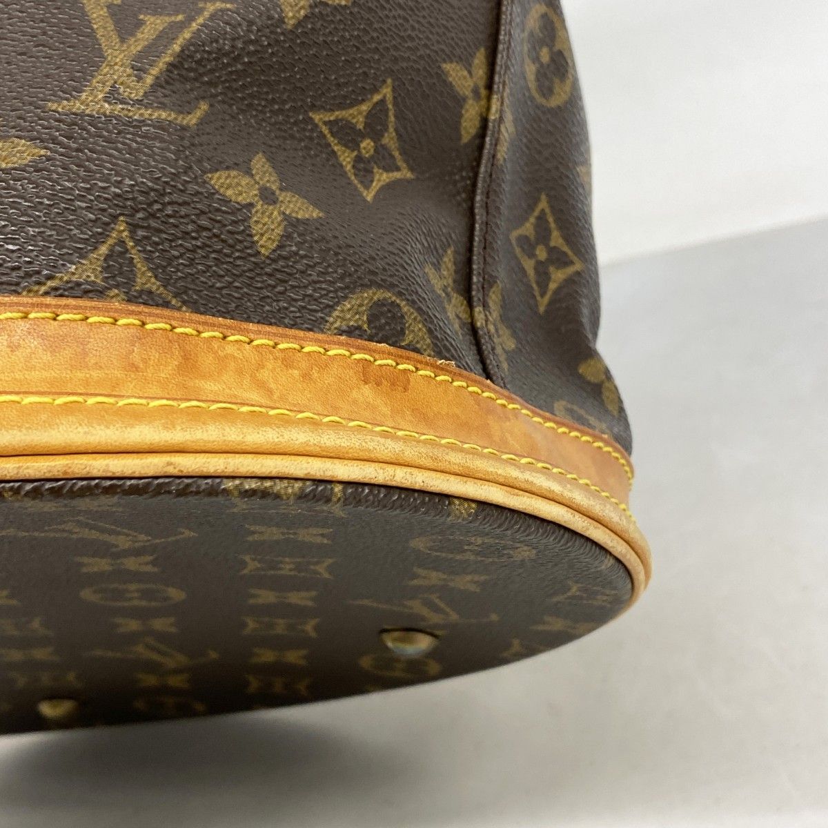 Louis Vuitton Tote Monogram Bucket GM Brown — view 6