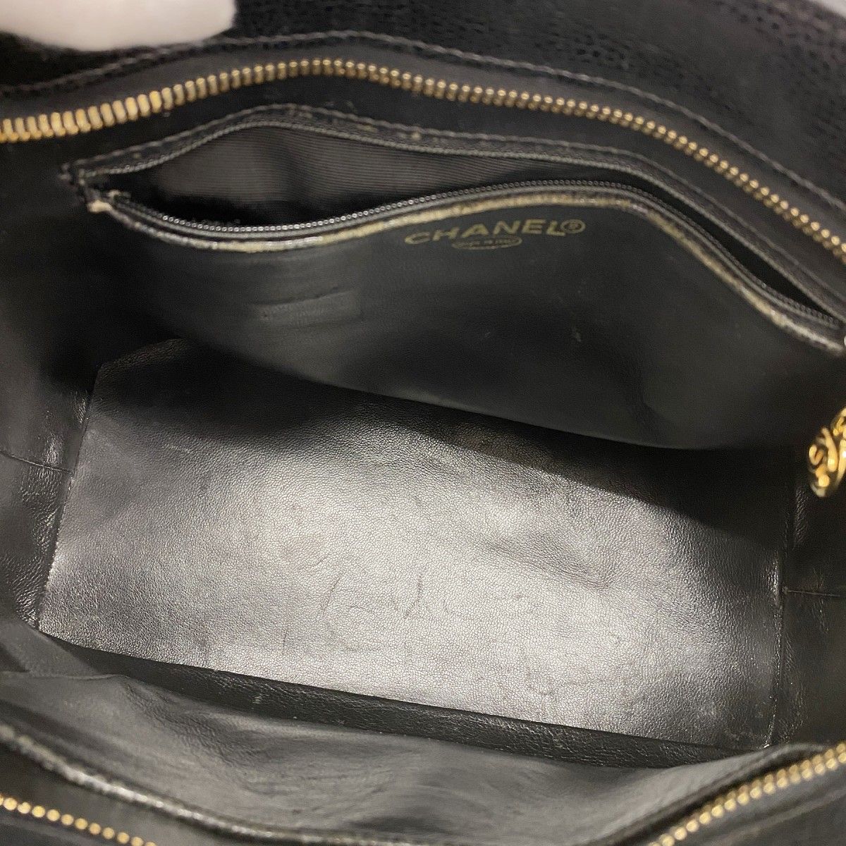 Chanel Tote Medallion Caviar Leather Black Gold — view 4