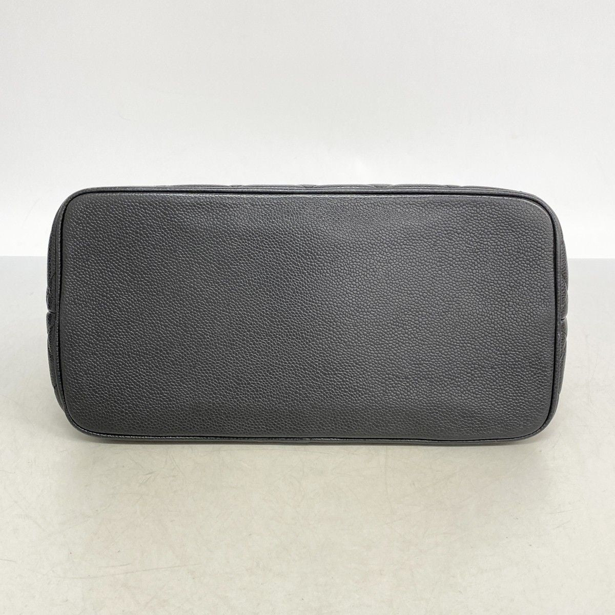 Chanel Tote Medallion Caviar Leather Black Gold — view 3