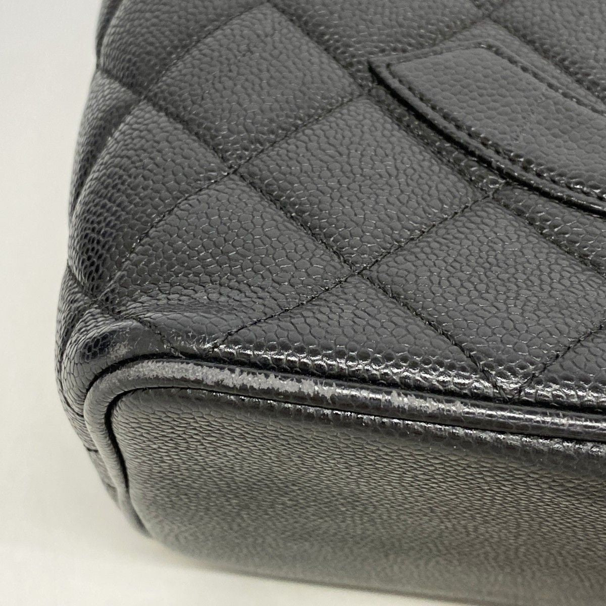 Chanel Tote Medallion Caviar Leather Black Gold — view 6