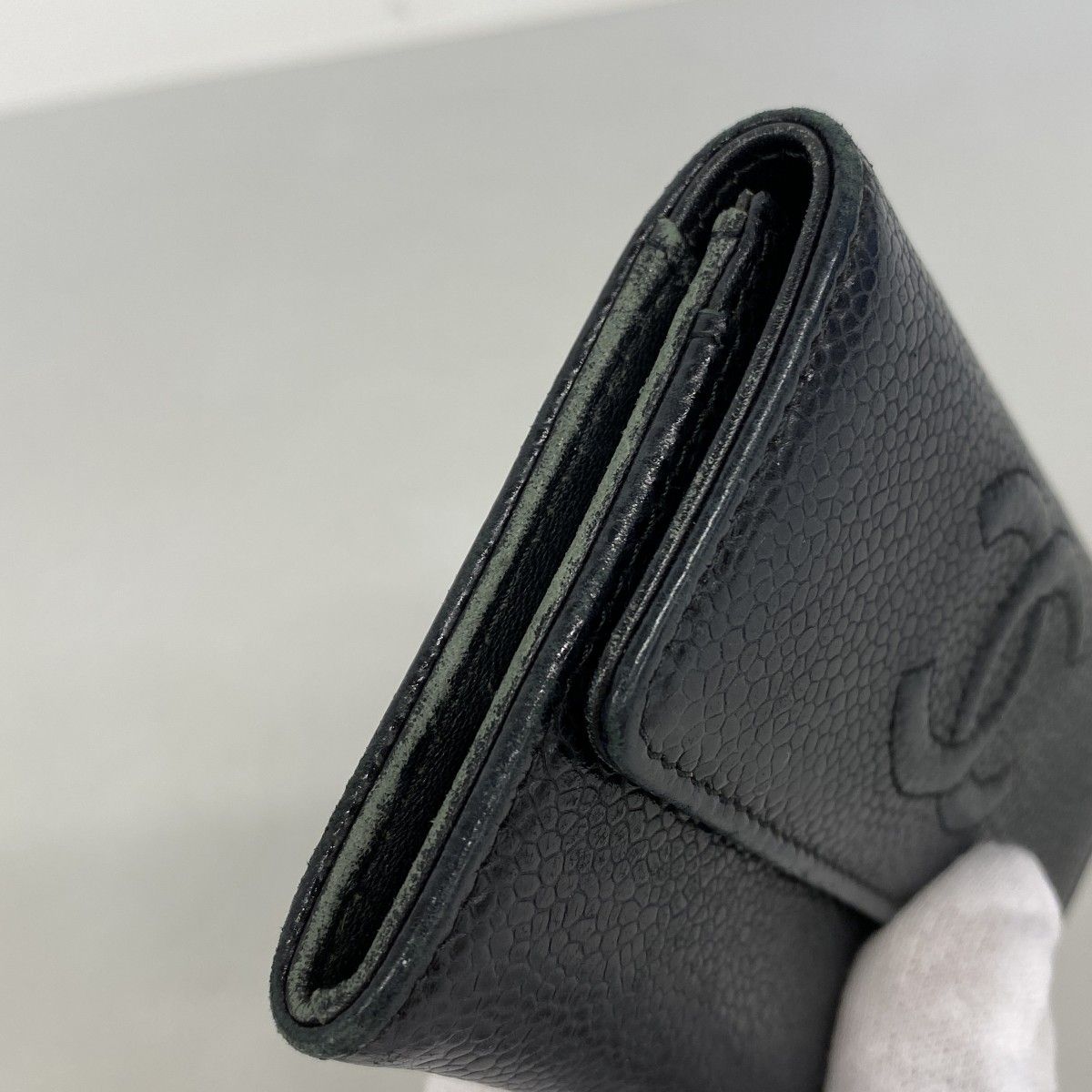 Chanel Card Case Caviar Leather Black Silver — view 5