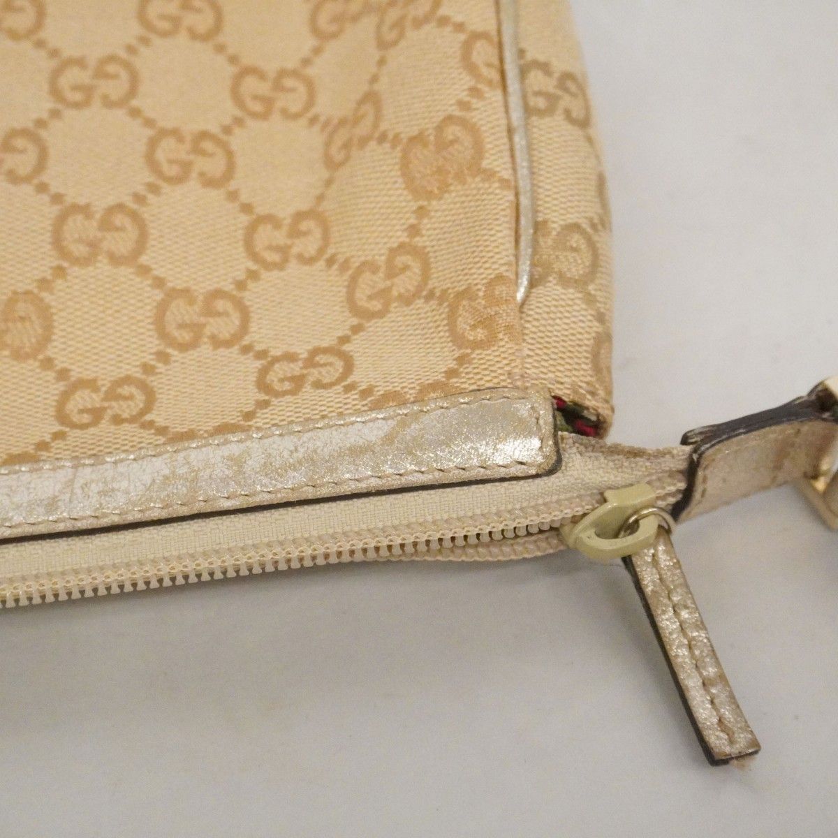 Gucci Handbag GG Canvas Beige Gold Champagne — view 6