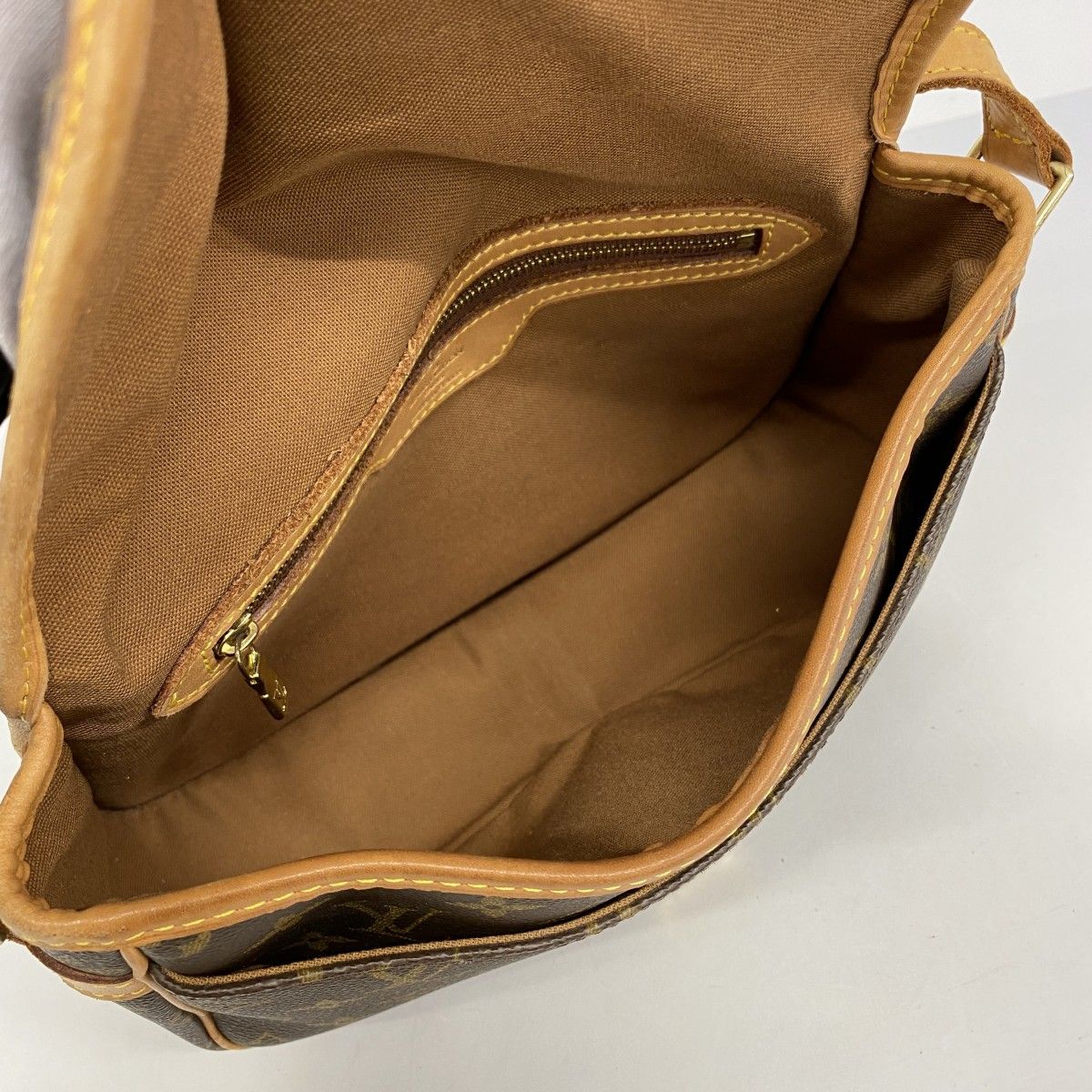 Louis Vuitton Shoulder Bag Monogram Sologne Brown — view 4