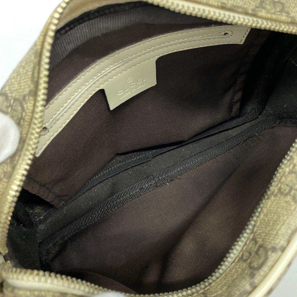 Gucci Shoulder Bag GG Supreme Beige Brown White Chien Pants Gold — view 4
