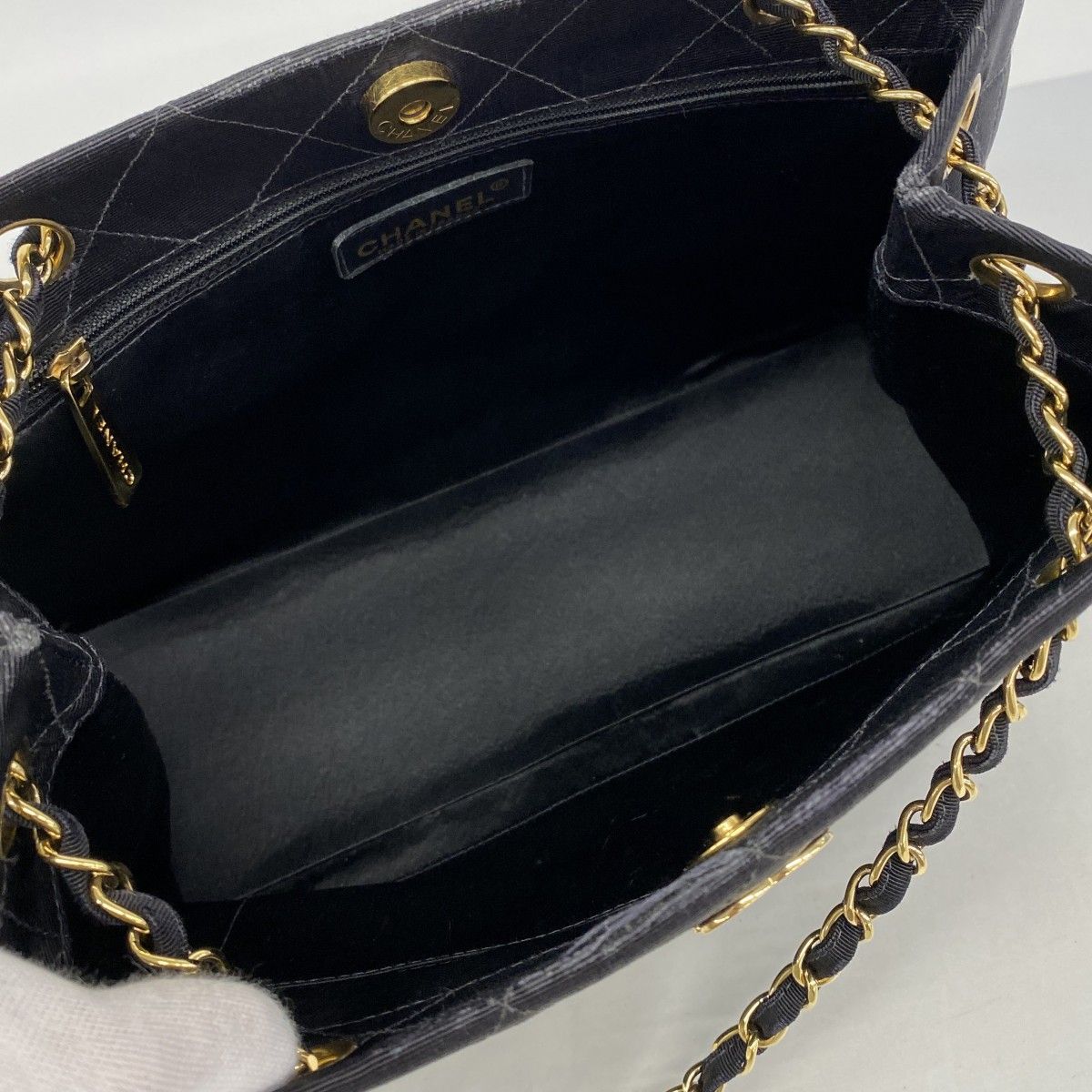 Chanel Shoulder Bag Quilted Canvas Black Gold — view 4