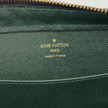 Louis Vuitton Clutch Taiga Baikal Epi Sea — view 5