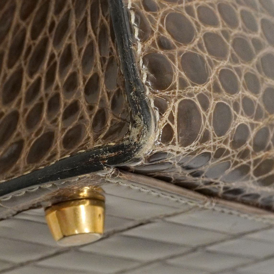Hermes Handbag Kelly 32 Porosus Gray Gold — view 6