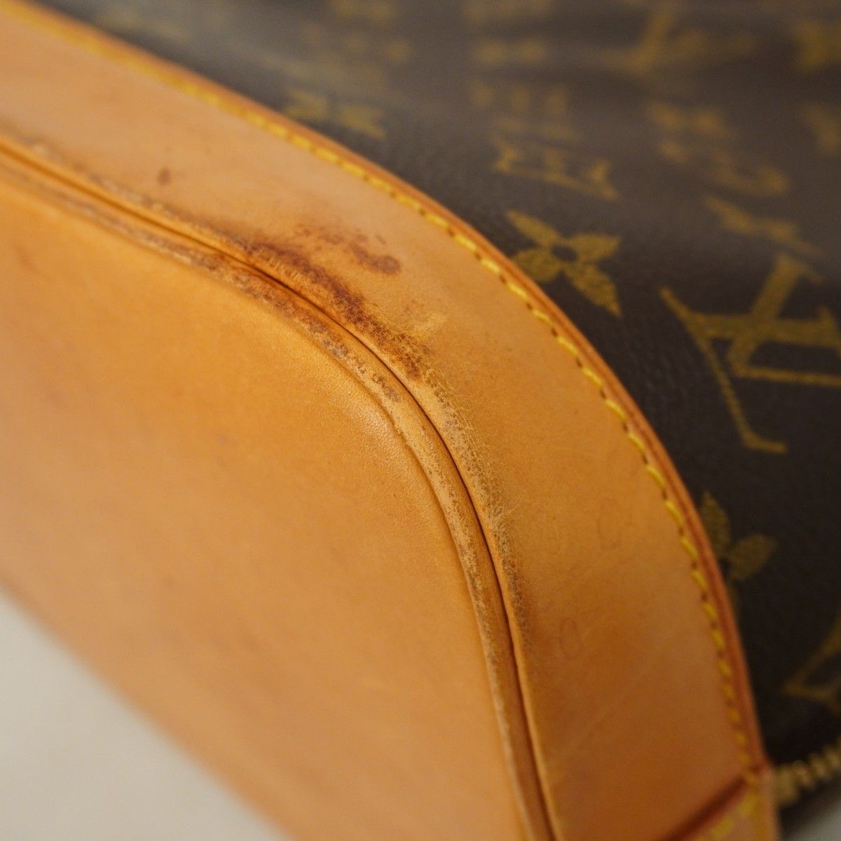 Louis Vuitton Handbag Monogram Alma Brown — view 6