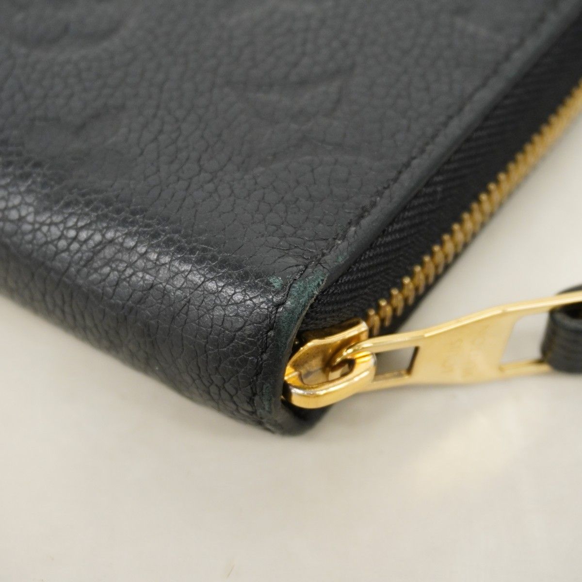 Louis Vuitton Wallet Monogram Empreinte Zippy Noir — view 5
