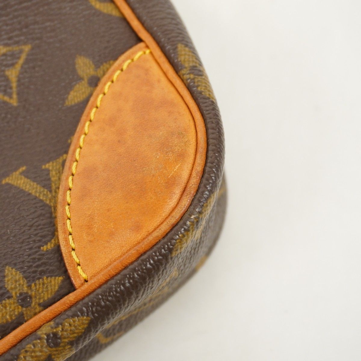 Louis Vuitton Shoulder Bag Monogram Danube Brown — view 8