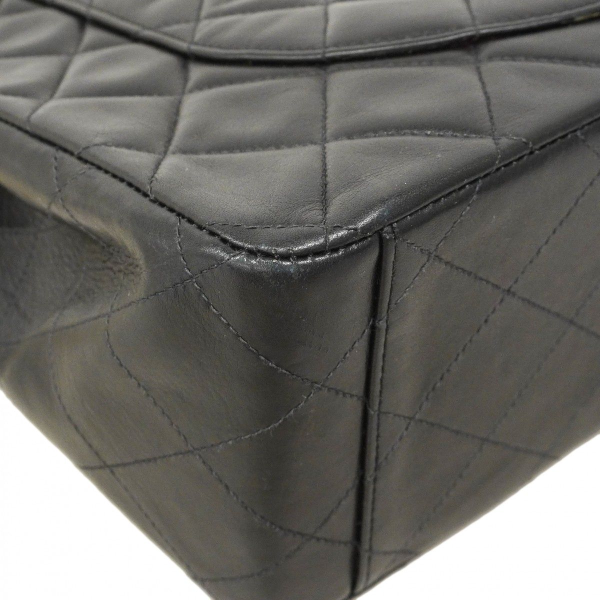 Chanel Shoulder Bag Big Quilted Lambskin Black Gold — view 7