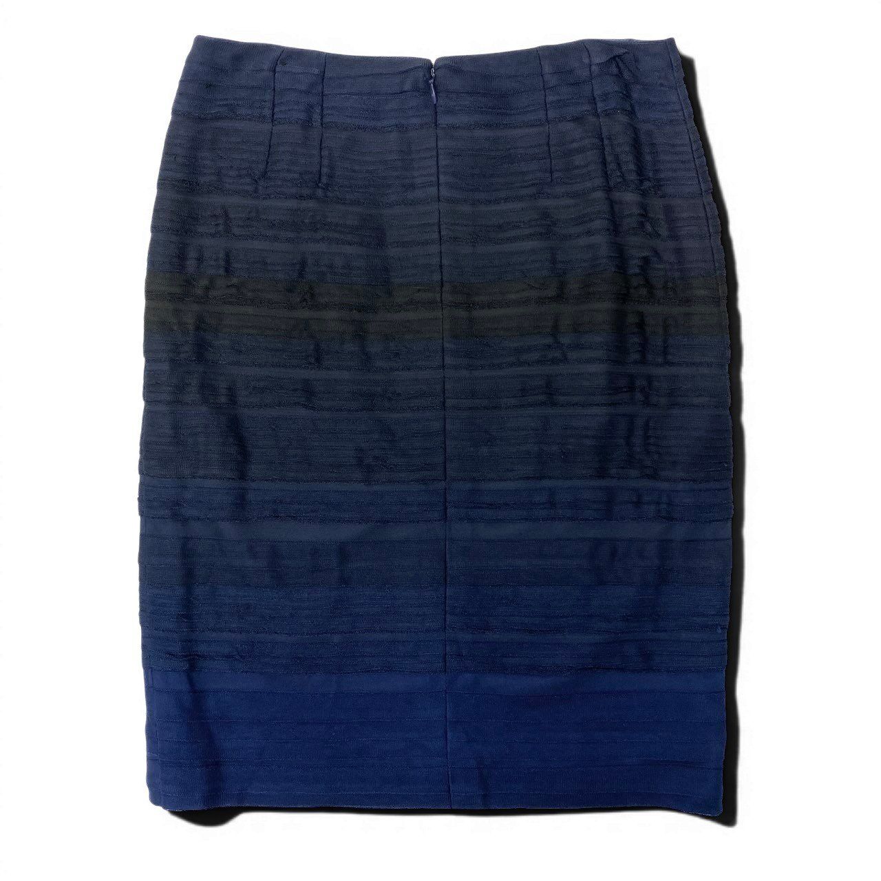 Chanel Knit Tight Skirt Gradient Quilted Bag Motif Plate 38 Sizes Navy 100% — view 2