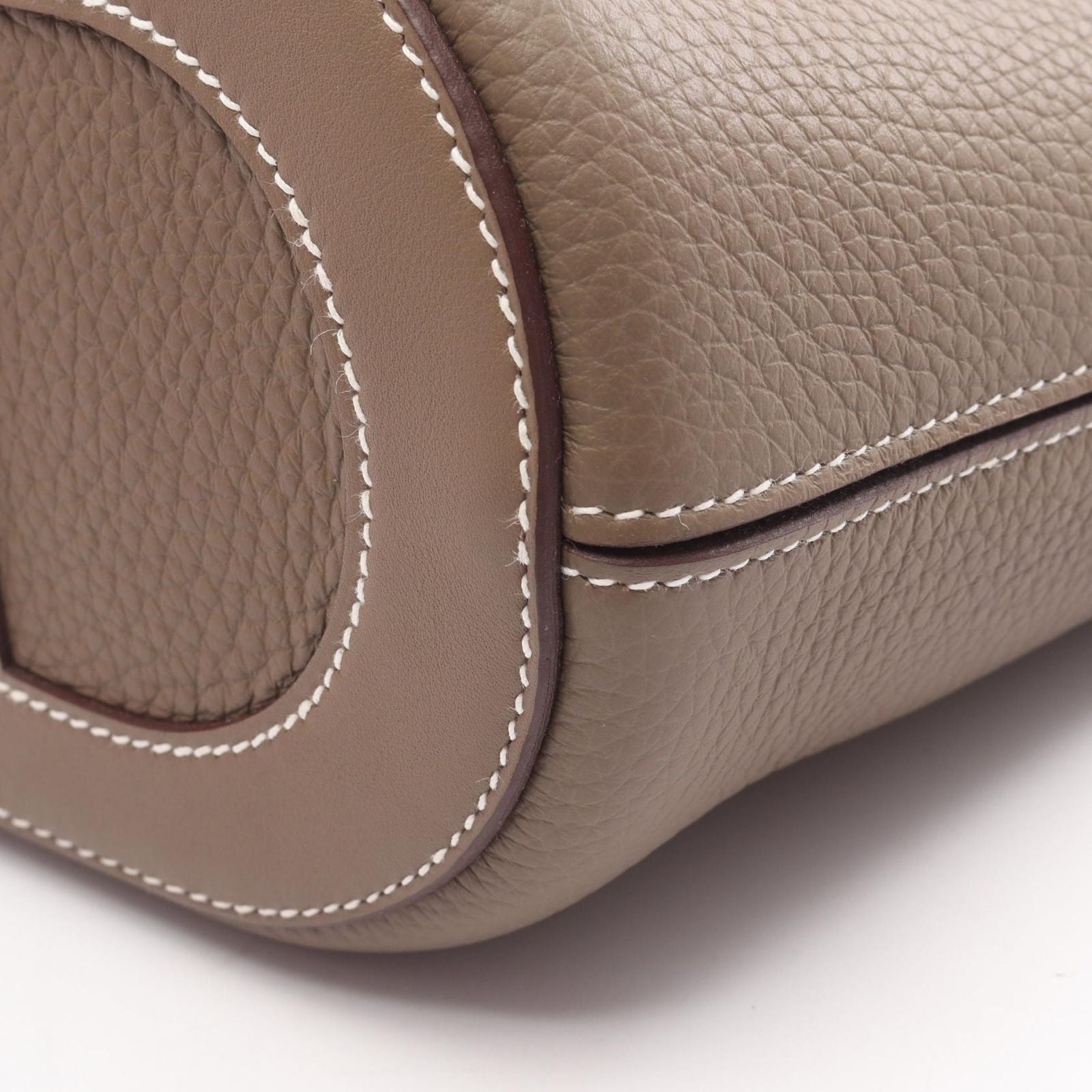 Hermes Handbag in the Loop 18 Etoupe Leather — view 6