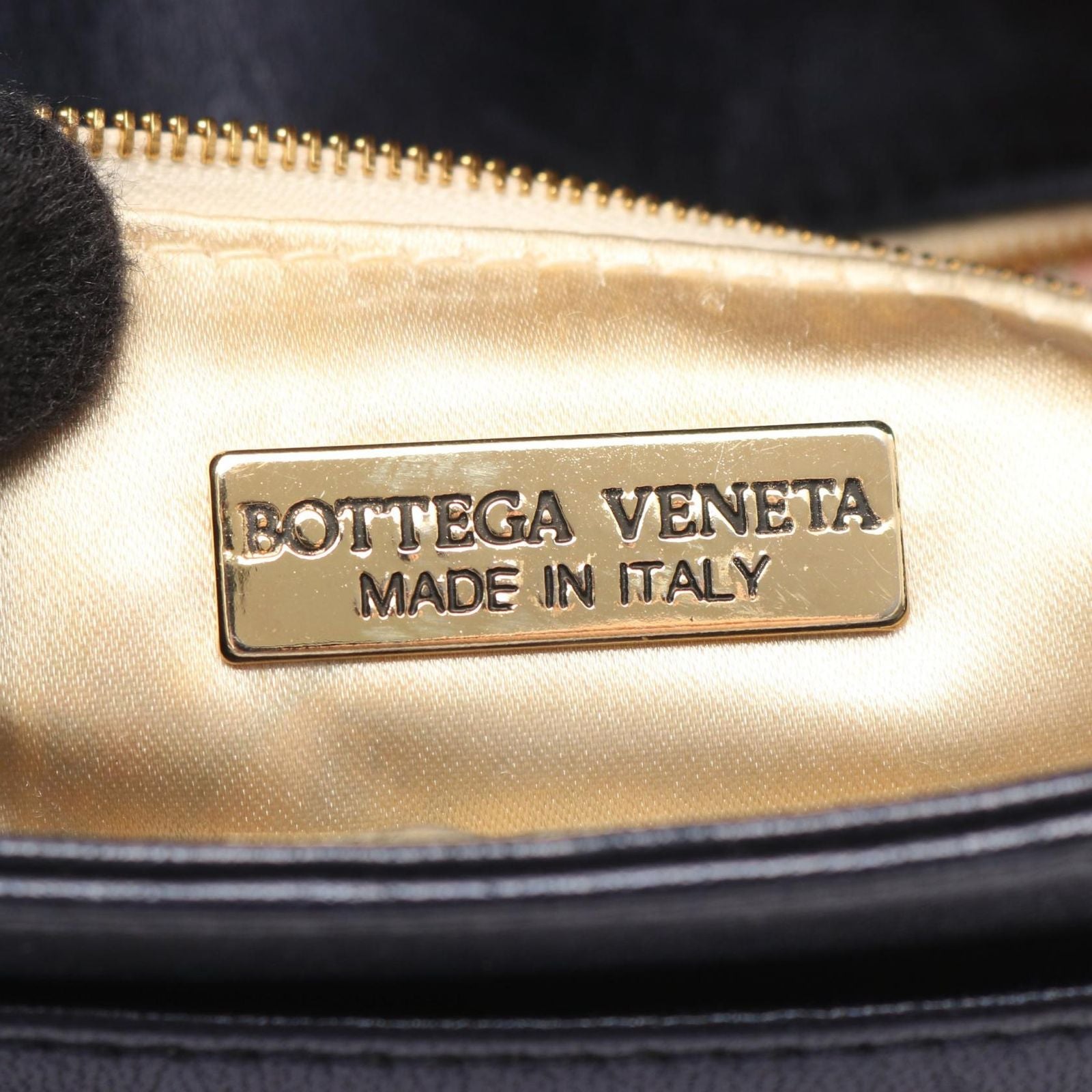 Bottega Veneta Shoulder Bag Intrecciato Navy Leather — view 4