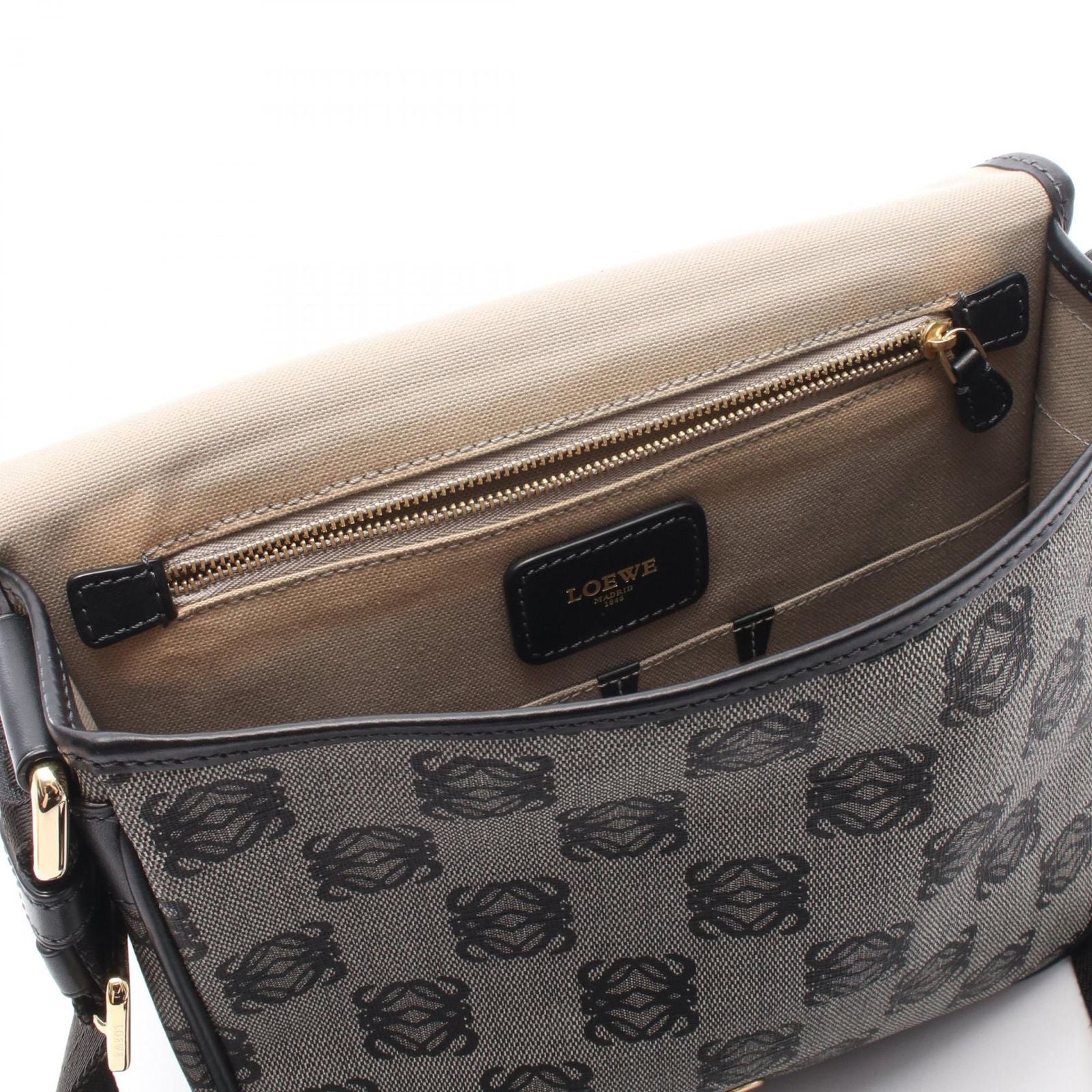 Loewe Shoulder Bag Anagram Gray Black Canvas Leather — view 5