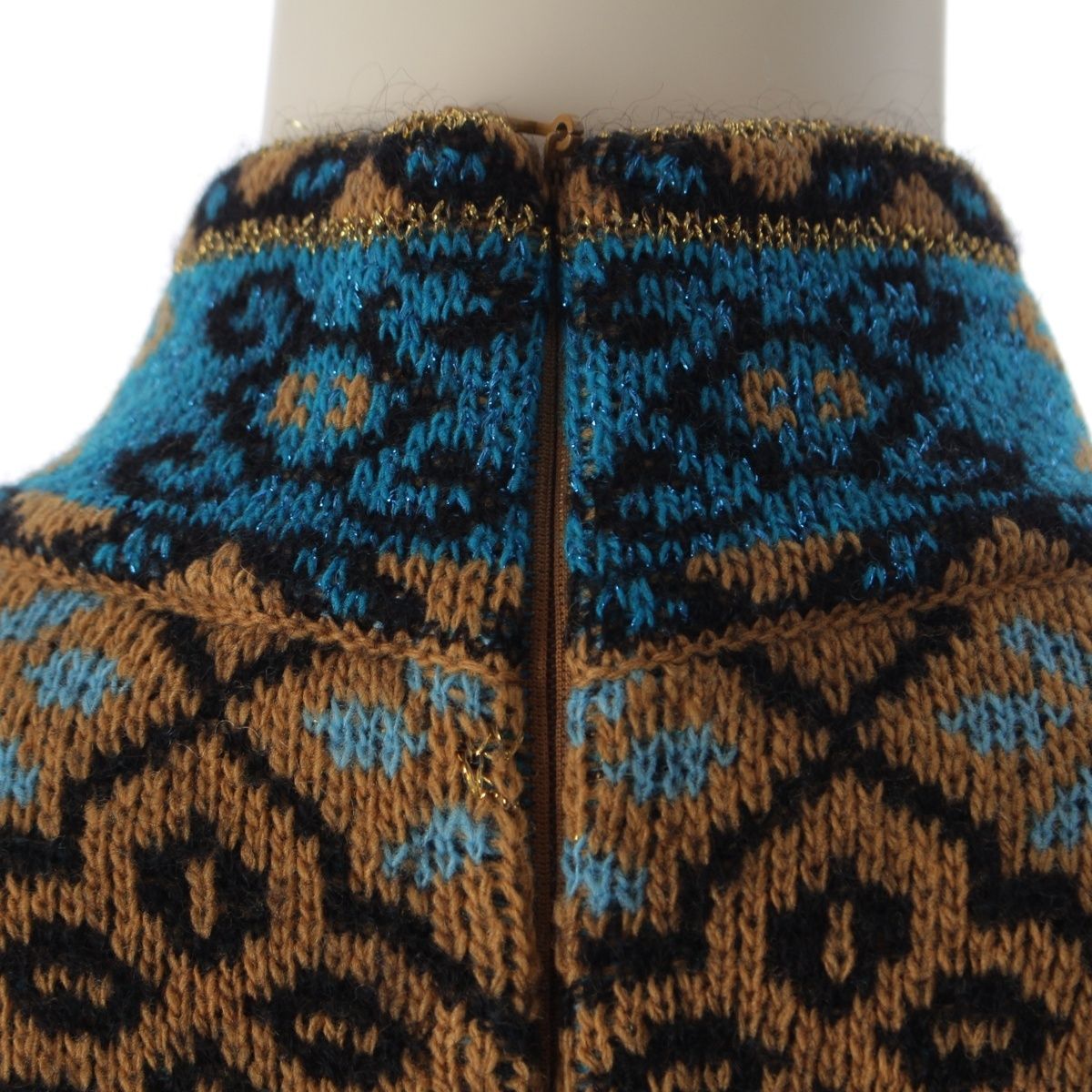 Gucci Wool Mohair Resort Collection Michele GG Pattern Visual Button Floral — view 8