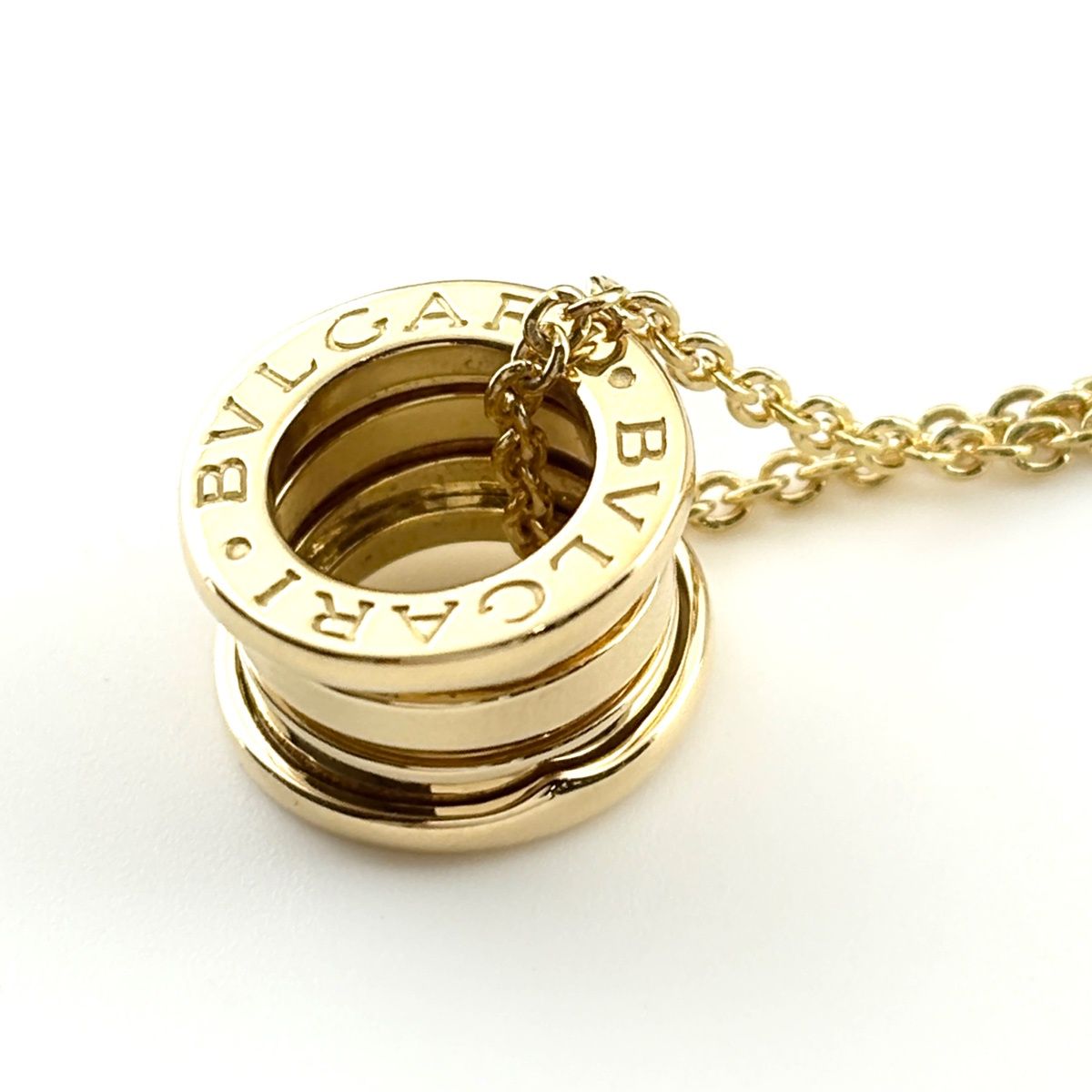 Bvlgari Bule Necklace YG Yellow Gold Pendant — view 3