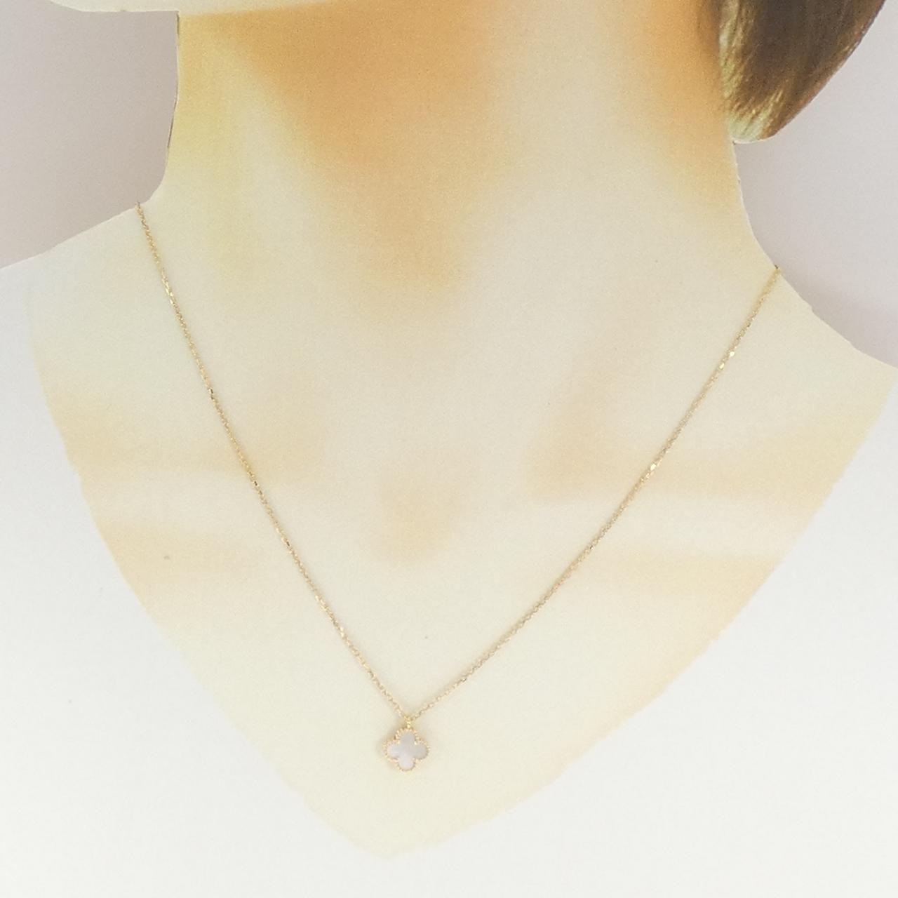 Van Cleef & Arpels Sweet Alhambra Necklace — view 5