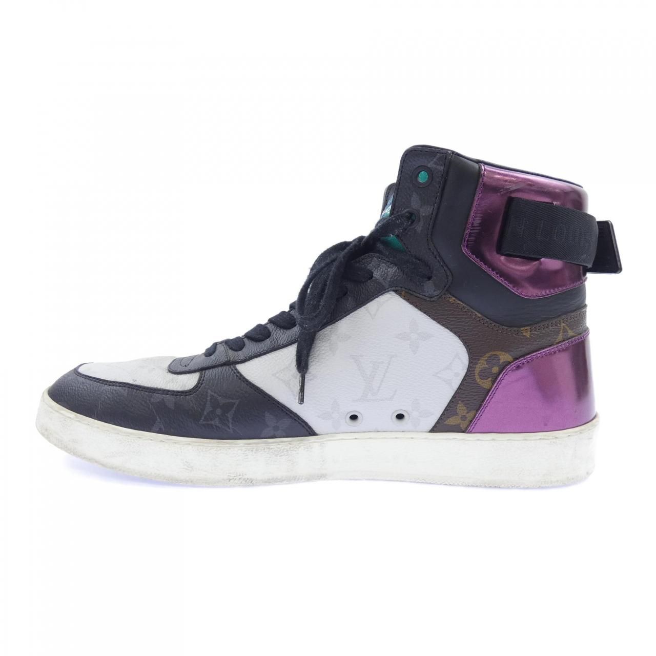 Louis Vuitton Rivoli Line Sneakers — view 2
