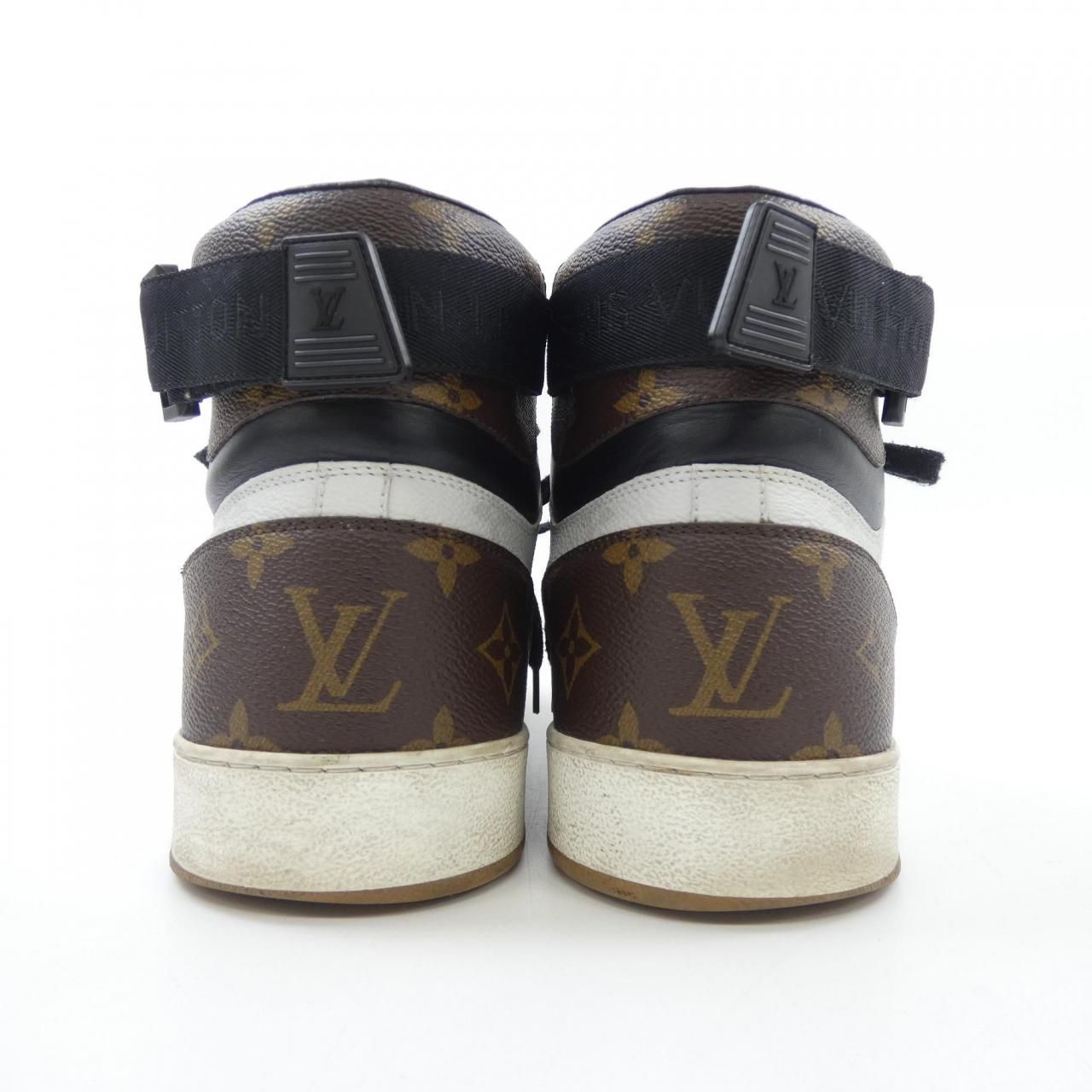 Louis Vuitton Rivoli Line Sneakers — view 5