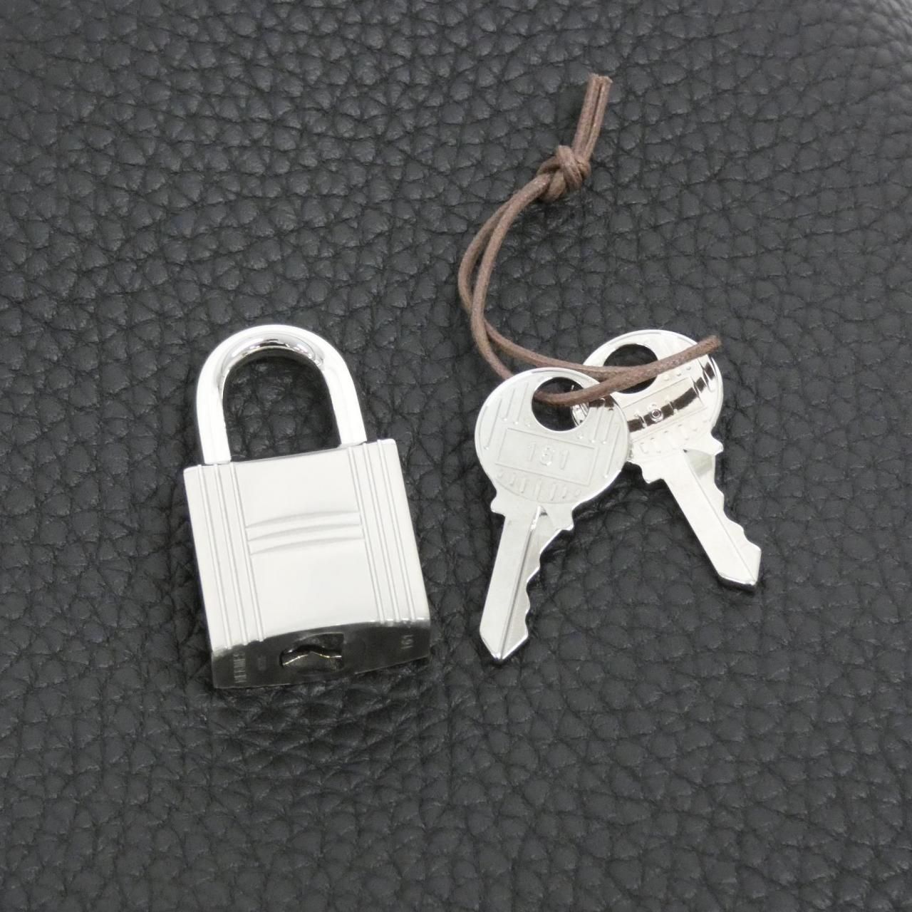 Hermes Picotin Lock PM Bag — view 3