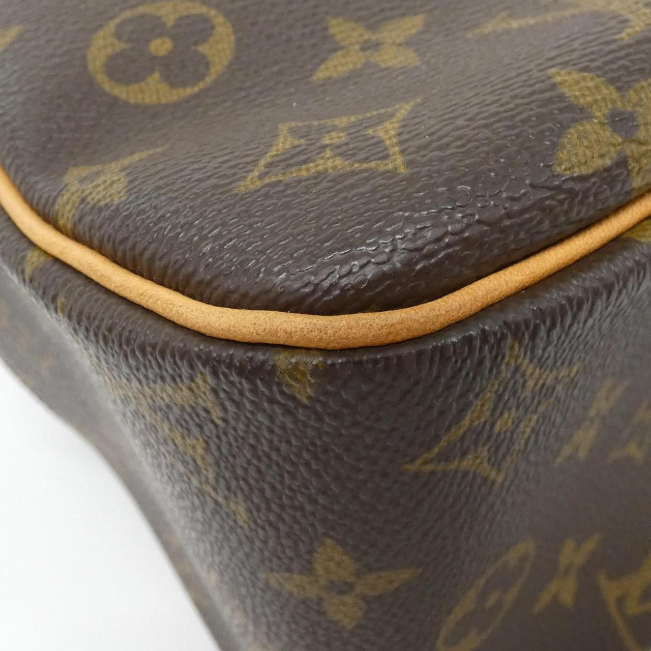 Louis Vuitton Monogram City GM Shoulder Bag — view 3