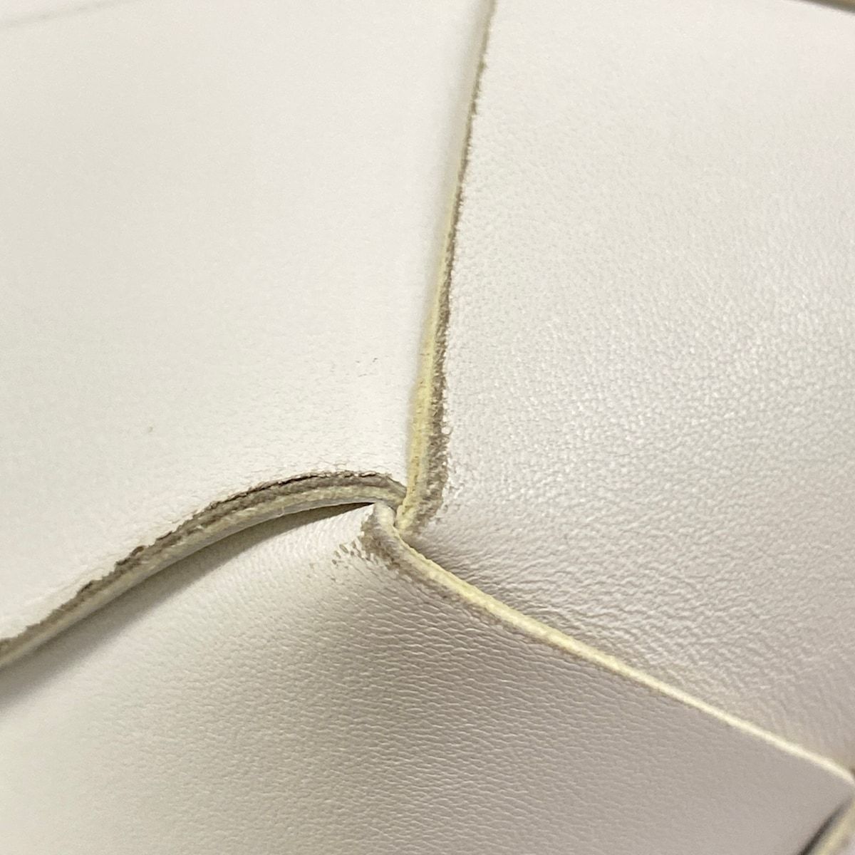 Bottega Veneta Shoulder Bag tree White Leather — view 6