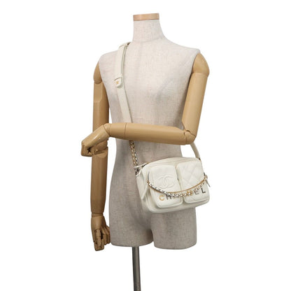 Chanel Shoulder Bag Small CC Logo Quilted Lambskin White — view 4