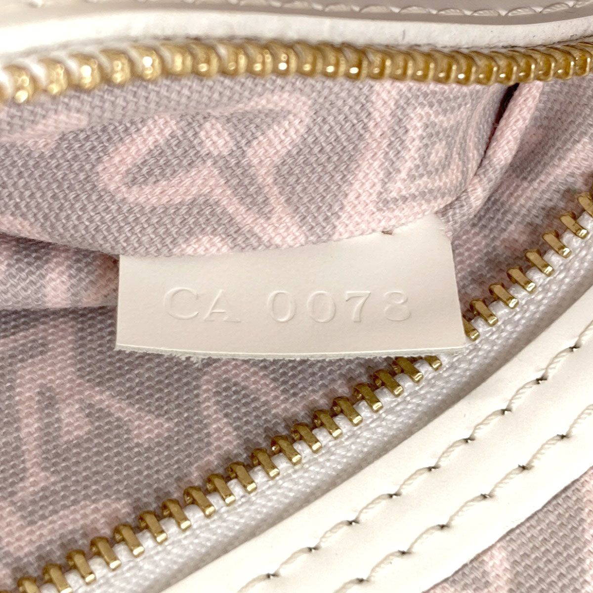 Louis Vuitton GM Ninele Zline Tote Canvas — view 7