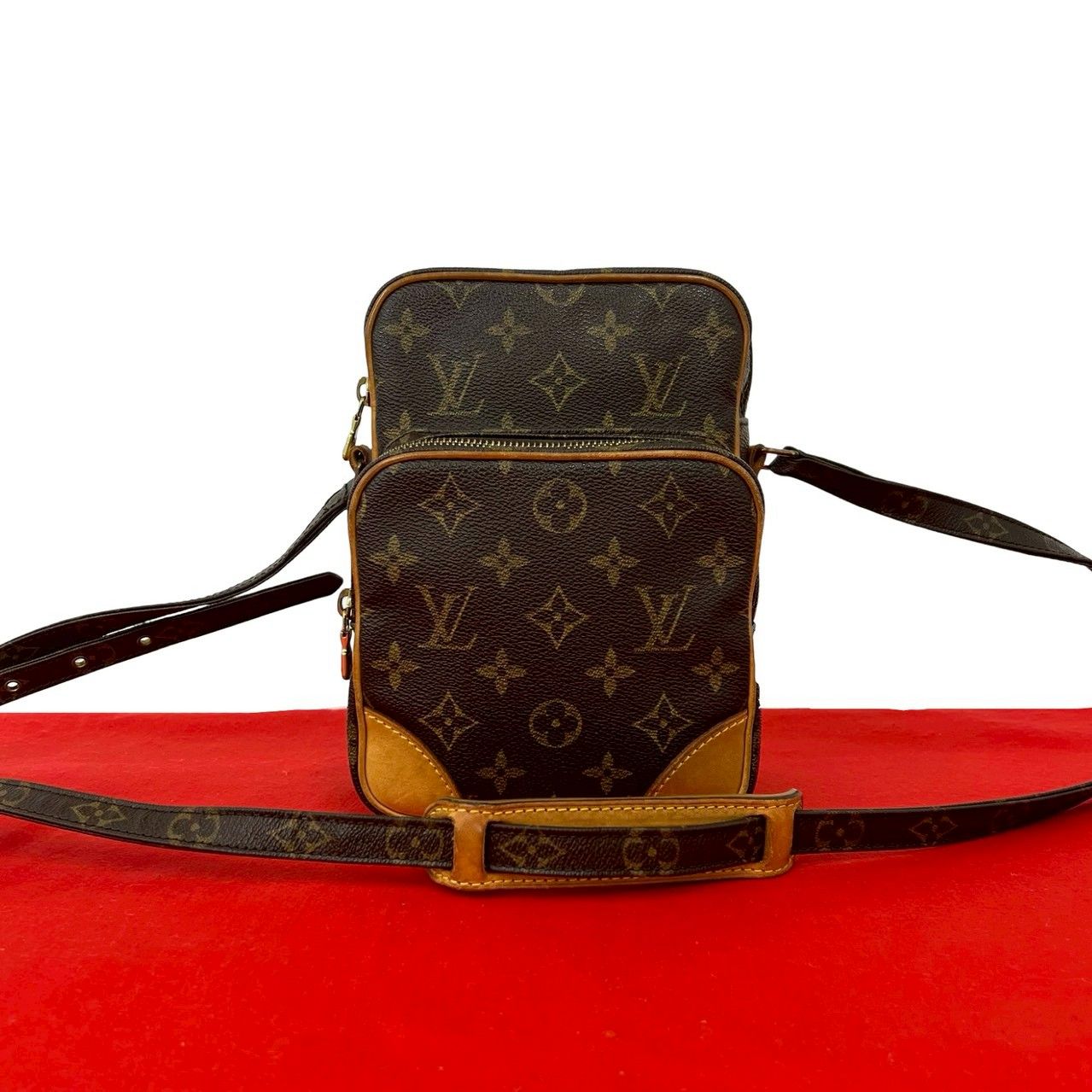 Louis Vuitton Vintage Amazon Monogram Leather Shoulder Bag Pochette Brown