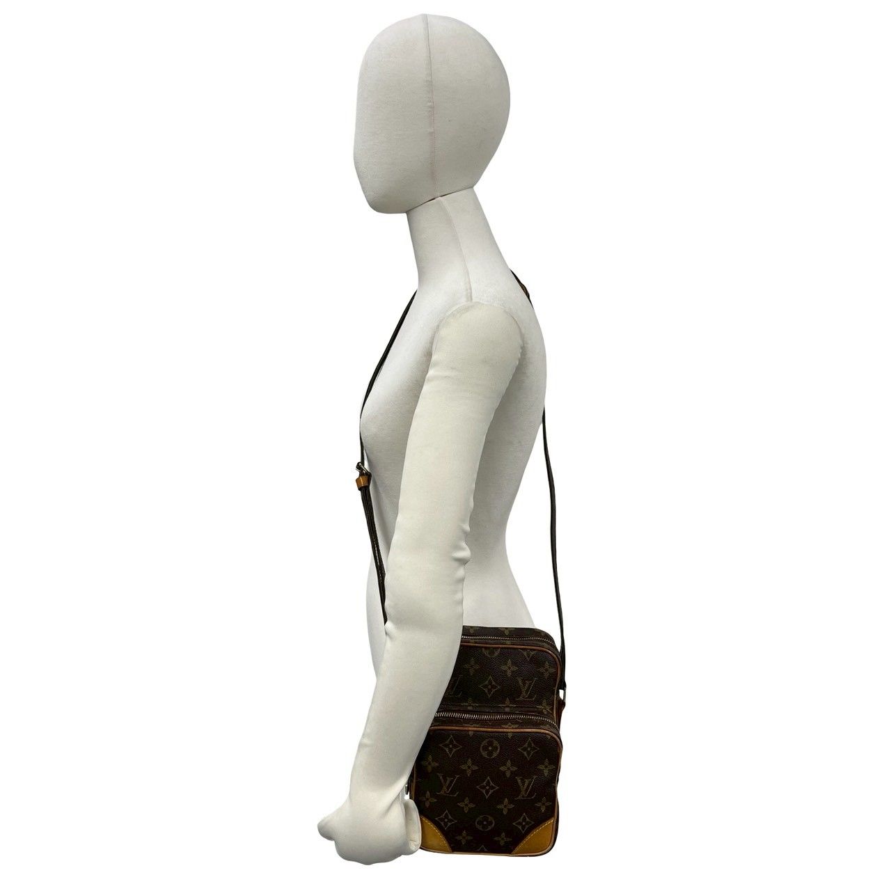Louis Vuitton Vintage Amazon Monogram Leather Shoulder Bag Pochette Brown — view 2