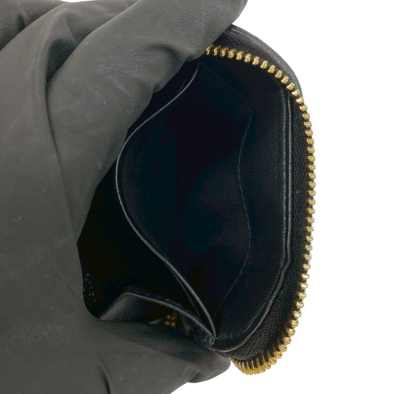 Miu Miu Logo Matelasse Leather Round Zip Coin Case Card Black — view 8