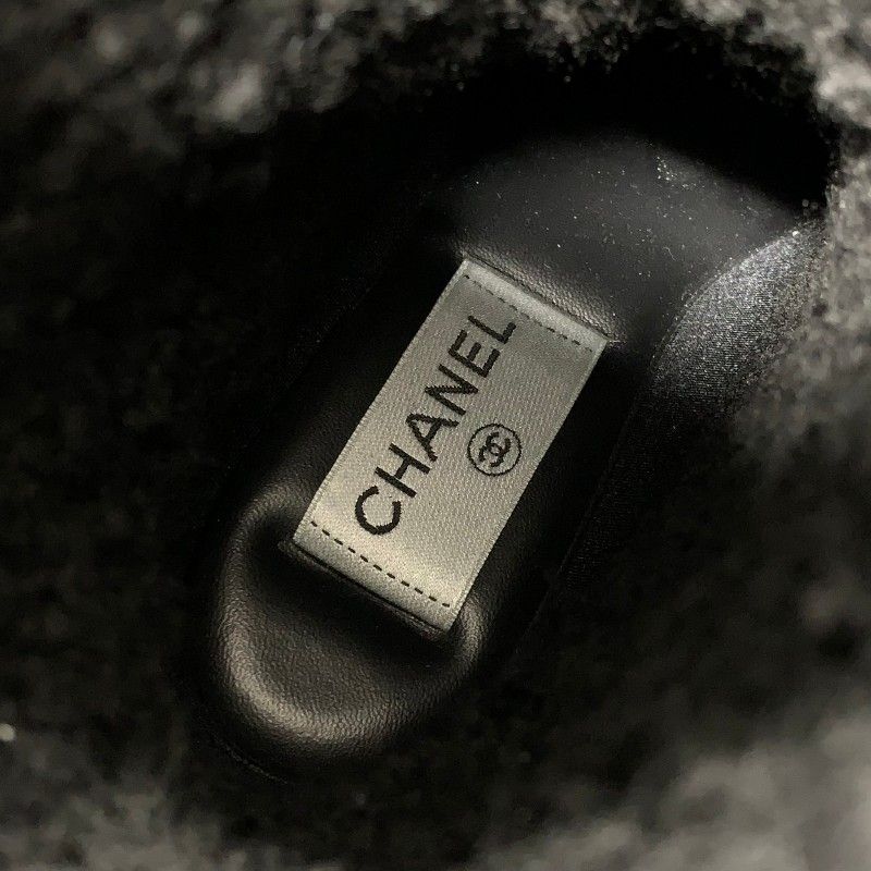 Chanel Boots Short Shoes Shearling Leather Black White CC Logo — view 7