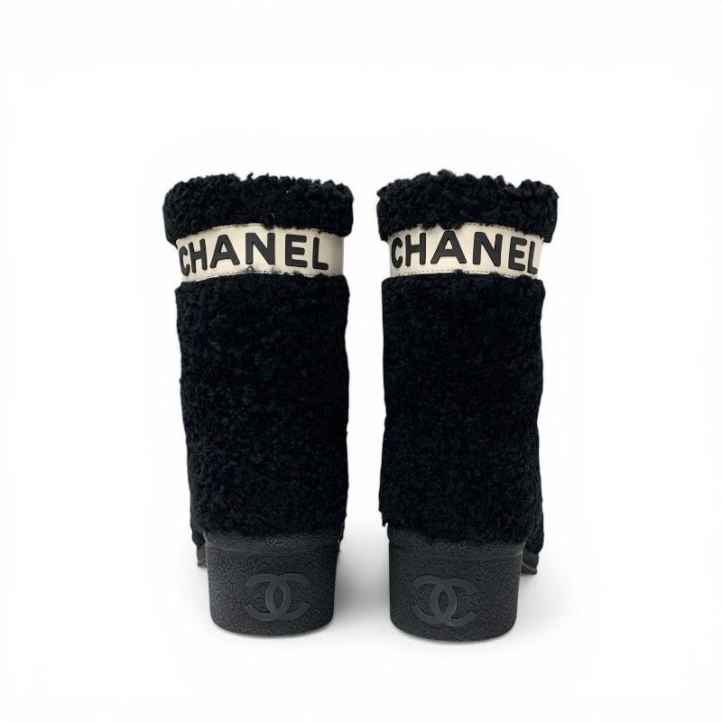 Chanel Boots Short Shoes Shearling Leather Black White CC Logo — view 5