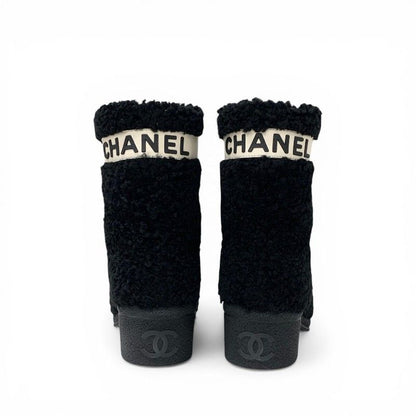 Chanel Boots Short Shoes Shearling Leather Black White CC Logo — view 5