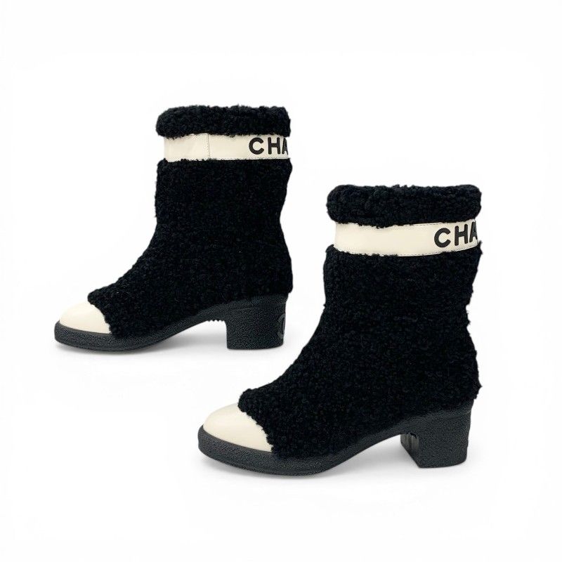 Chanel Boots Short Shoes Shearling Leather Black White CC Logo — view 3