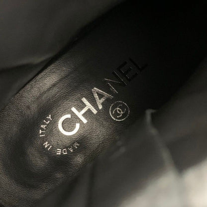 Chanel Boots Short Shoes Suede Gray Silver CC Logo Quilted Chain — view 7