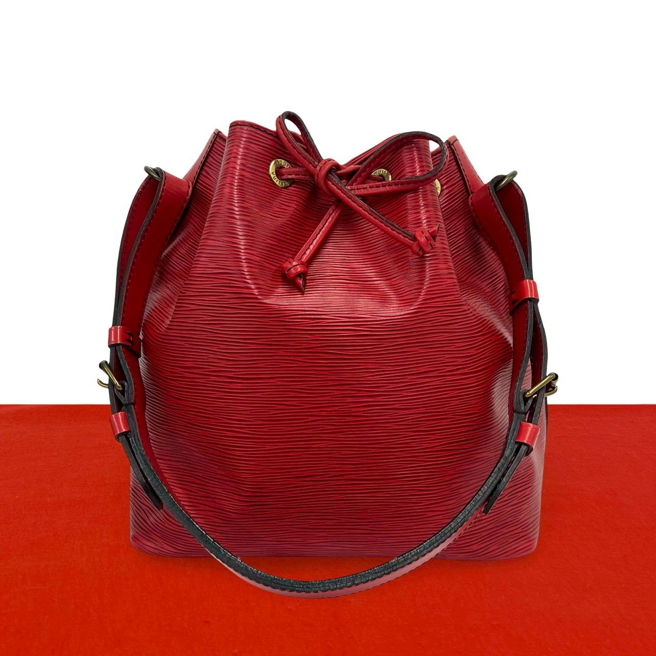 Louis Vuitton Vintage Petit Noe Epi Leather Shoulder Bag Castilian Red