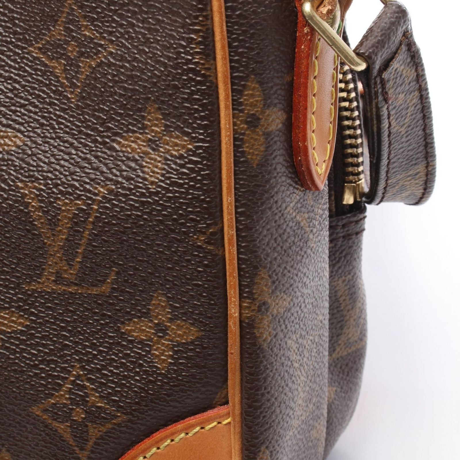 Louis Vuitton Shoulder Bag Amazon Monogram Canvas Leather — view 8